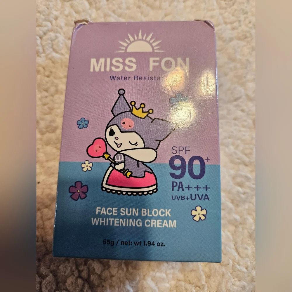 Miss Fon Sunscreen Set with Sanrio Design